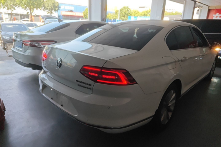 大众 迈腾 2017款 330TSI DSG 领先型车身外观6005