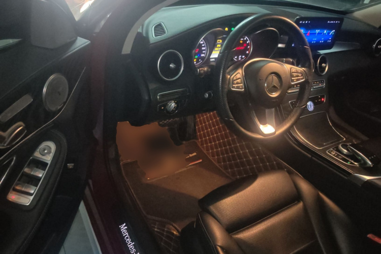 奔驰C级 2015款 改款 C 200 L 运动型中控内饰7003