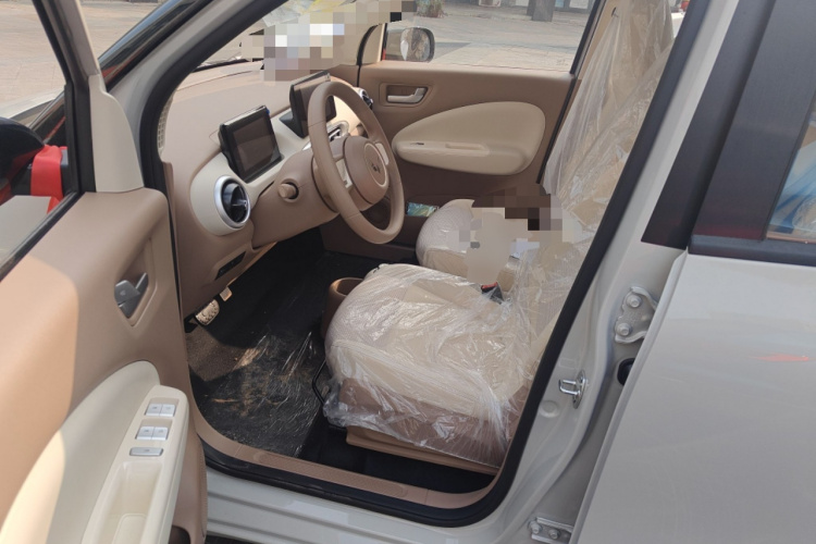 五菱汽车 宏光MINIEV 2025款 四门版 臻享+款中控内饰20