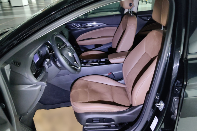 别克 君威 2023款 552T 智享型局部细节19