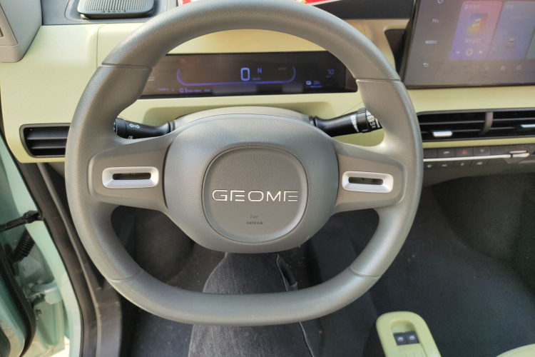 吉利银河 2024款 熊猫mini 200km 耐力熊中控内饰13