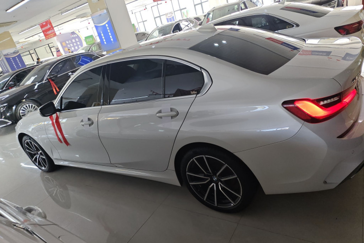 宝马3系 2022款 325Li M运动套装车身外观6003