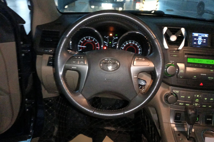 丰田 汉兰达 2009款 2.7L 两驱7座豪华版局部细节13