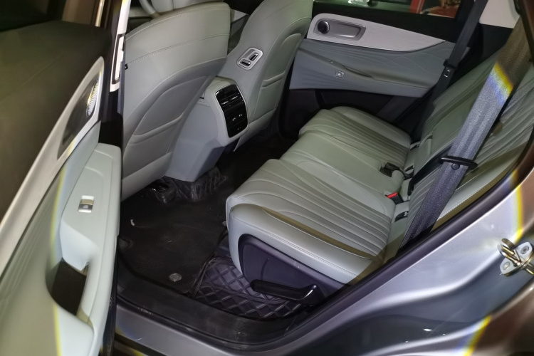 奇瑞 风云T10 2024款 210 奢享版中控内饰7004