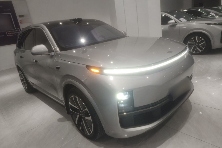 理想汽车 理想L9 2022款 Max车身外观3