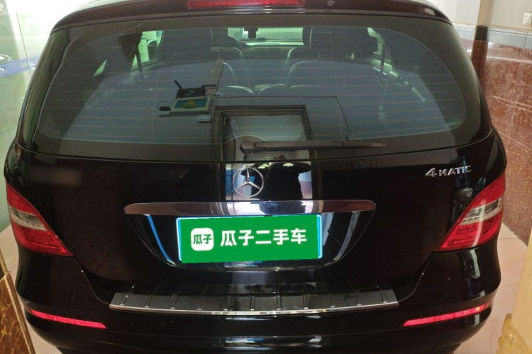 奔驰R级 2015款 R 320 4MATIC 豪华型车身外观6