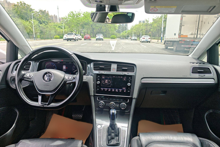 大众 高尔夫新能源(进口) 2018款 e-Golf中控内饰7007