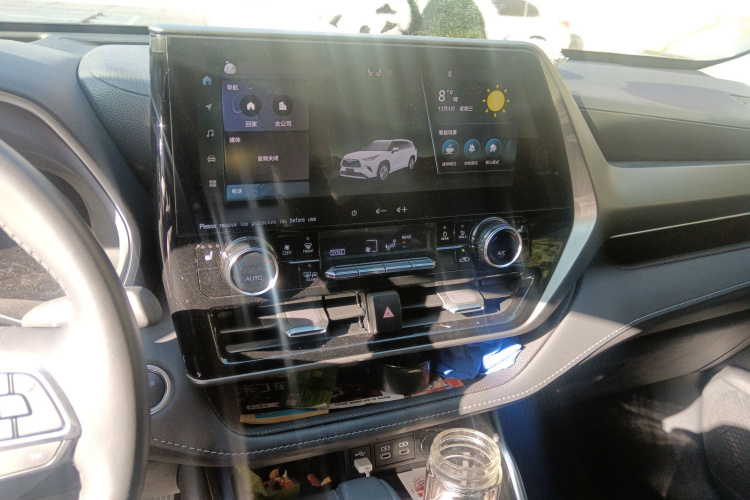 丰田 汉兰达 2024款 2.5L智能电混双擎四驱尊贵版 7座局部细节16