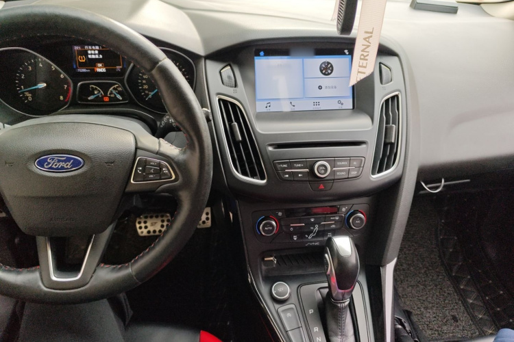福特 福克斯 2017款 两厢 EcoBoost 180 自动精英型局部细节16