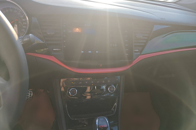 别克 威朗 2016款 两厢GS 20T 双离合豪情运动型局部细节16