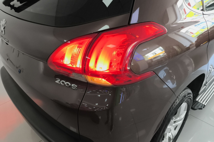 标致2008 2014款 1.6L 手动潮流版车身外观6006