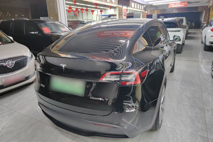 特斯拉 Model Y 2022款 改款 后轮驱动版车身外观7