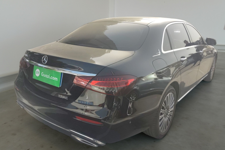 奔驰E级 2023款 改款 E 300 L 时尚型车身外观7
