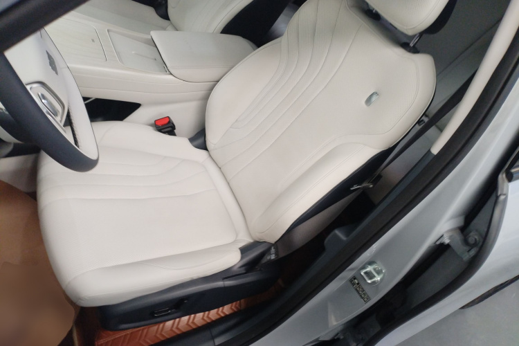 吉利银河 银河E5 2024款 440km 探索版中控内饰19