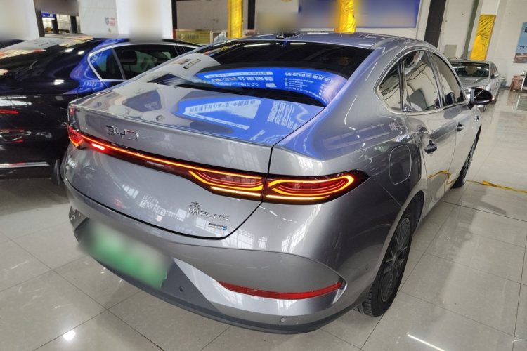 比亚迪 秦PLUS 2025款 EV 智驾版 510KM领先型车身外观7