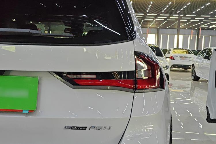 宝马X1 2023款 sDrive25Li X设计套装车身外观9