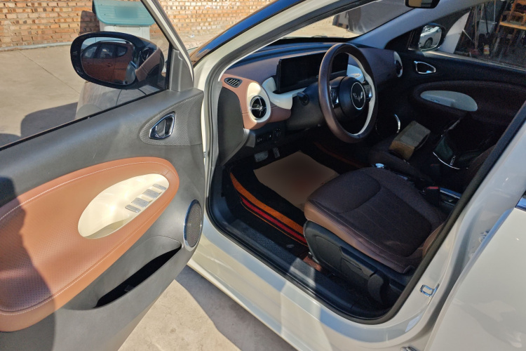 五菱汽车 五菱缤果 2023款 333km 悦享+款中控内饰7003