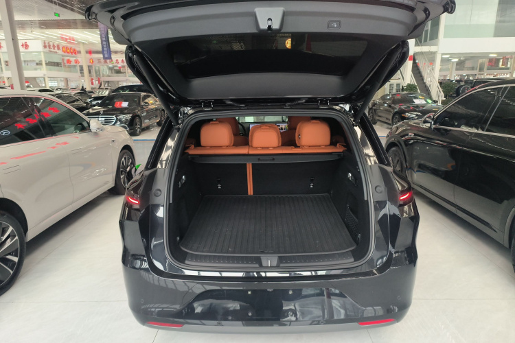 理想汽车 理想L6 2024款 Pro机舱底盘23