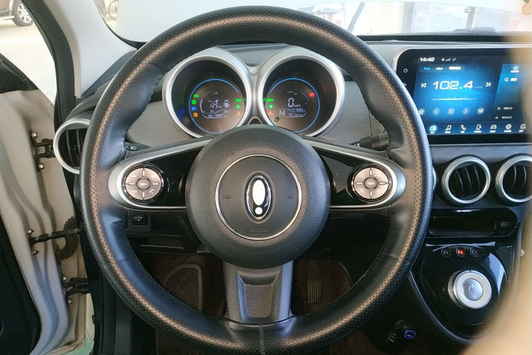 欧拉黑猫 2021款 301km 基础型中控内饰13