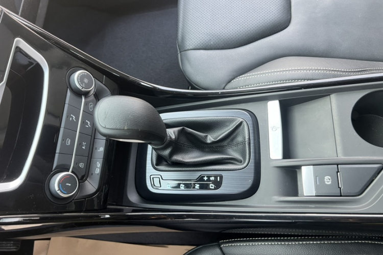 江铃 驭胜S330 2016款 1.5L GTDi 自动两驱尊贵版局部细节9007