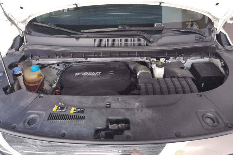 广汽传祺 传祺M8 2021款 领秀系列 390T 尊享版机舱底盘24