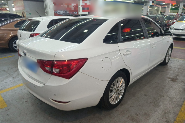 别克 英朗 2017款 15N 自动精英型车身外观7