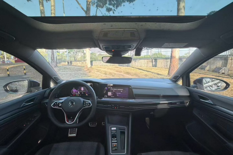 大众 高尔夫GTI 2023款 380TSI DSG GTI中控内饰7003