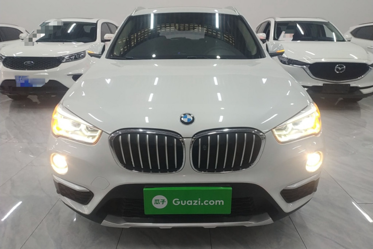 宝马X1 2019款 sDrive18Li 尊享型车身外观2