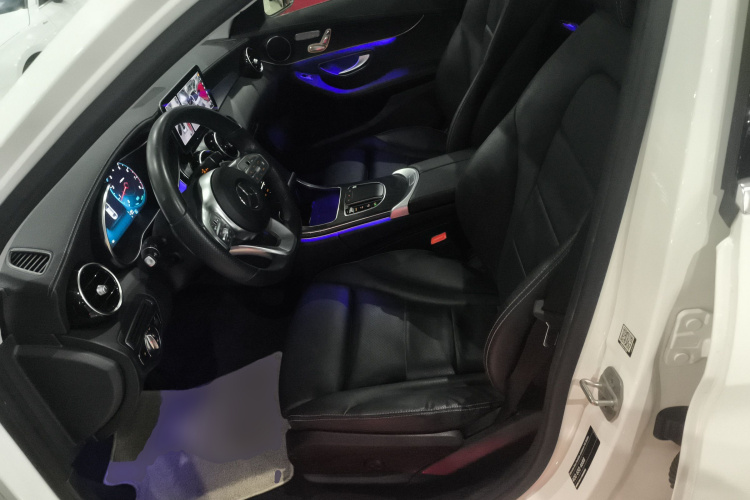 奔驰C级 2020款 改款 C 260 L 运动版中控内饰19