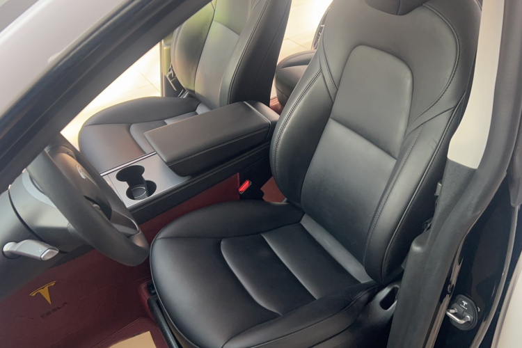 特斯拉 Model Y 2023款 后轮驱动版局部细节19