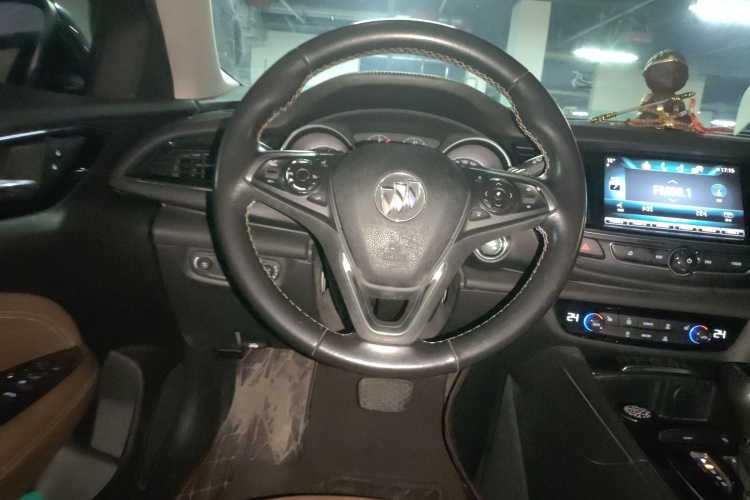 别克 君威 2017款 20T 精英型中控内饰13