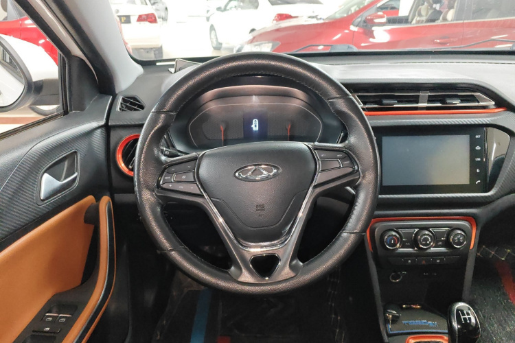 奇瑞 瑞虎3X 2017款 1.5L 手动时尚版中控内饰13