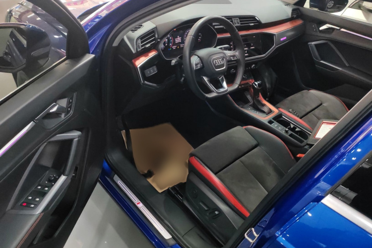 奥迪Q3 2019款 40 TFSI 时尚动感型中控内饰7002