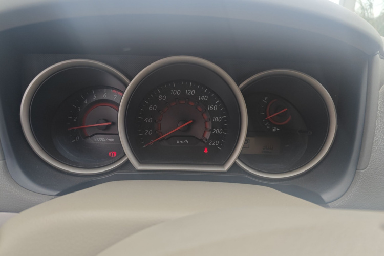 日产 轩逸 2012款 经典 1.6XE 自动舒适版局部细节14