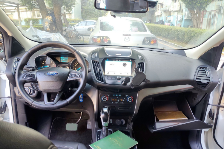 福特 翼虎 2019款 EcoBoost 180 两驱铂翼型 国VI中控内饰7002