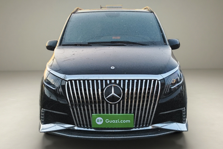 奔驰 威霆 2023款 2.0T 商务版 7座车身外观2