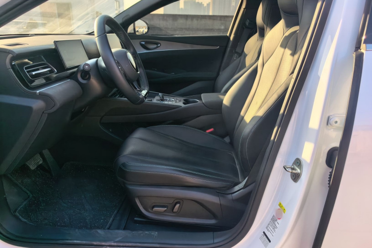 比亚迪 海豹06新能源 2024款 DM-i 120KM尊荣型局部细节19