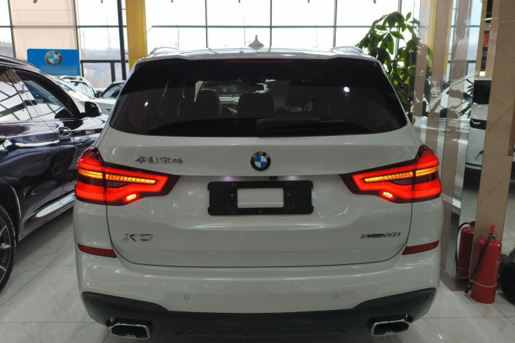 宝马X3 2021款 改款 xDrive28i 豪华套装车身外观6