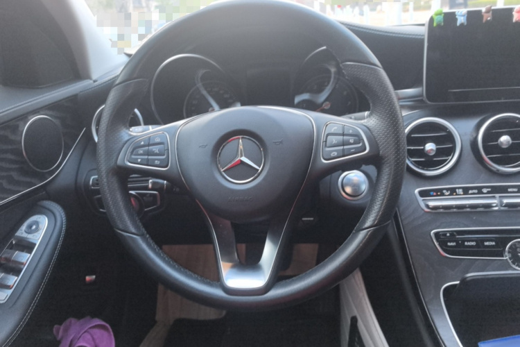 奔驰C级 2017款 改款 C 180 L 时尚型运动版局部细节13