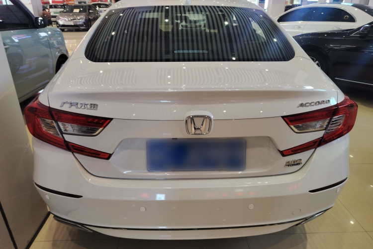 本田 雅阁 2018款 260TURBO 精英版 国VI车身外观6004