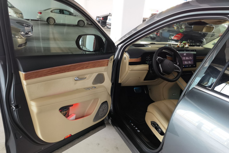 鸿蒙智行 问界M7 2022款 1.5T 四驱豪华版中控内饰20