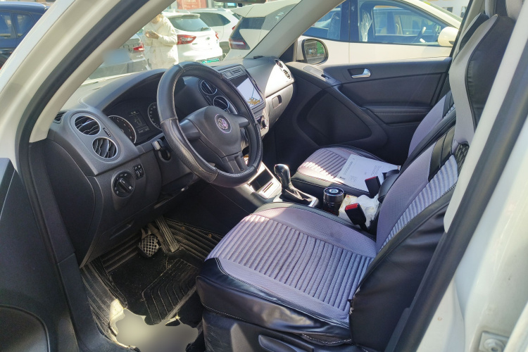 大众 途观 2017款 300TSI 自动两驱丝绸之路风尚版中控内饰20