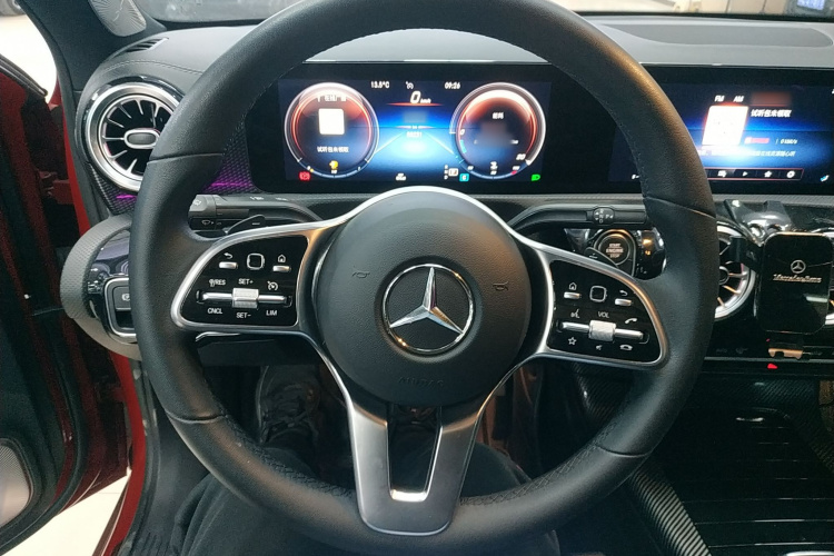 奔驰A级 2020款 改款 A 200 L 运动轿车动感型局部细节13