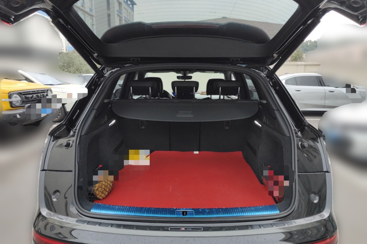 奥迪Q5L 2023款 40T 豪华动感型中控内饰23