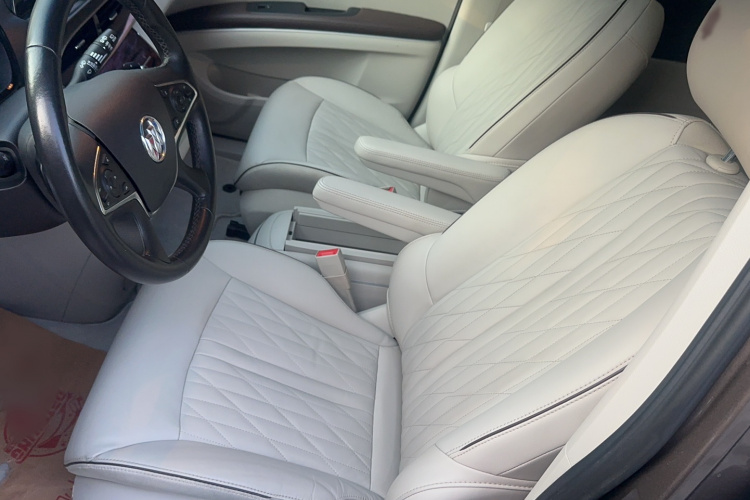 别克GL8 2022款 陆上公务舱 652T 豪华型中控内饰7001