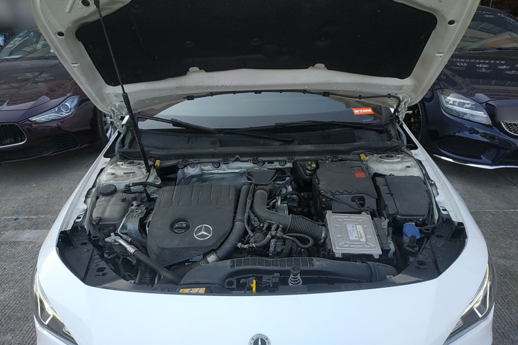 奔驰CLA 2022款 改款 CLA 200 猎跑车机舱底盘24