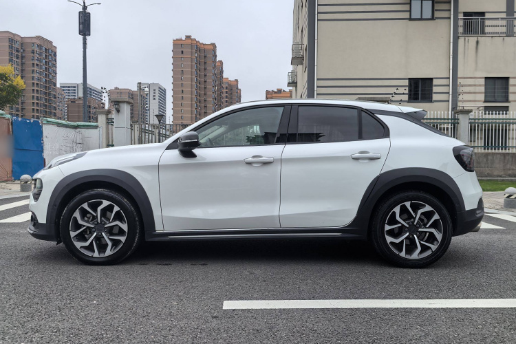 领克02 2018款 1.5T DCT两驱劲Pro版 国V车身外观6007