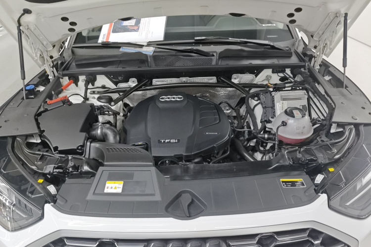 奥迪Q5L 2022款 改款 40T 豪华动感型机舱底盘24