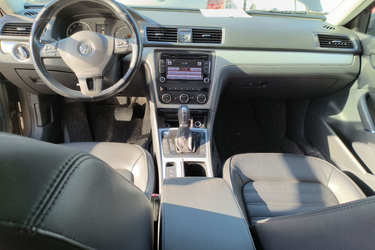 大众 帕萨特 2014款 1.8TSI DSG御尊版局部细节18