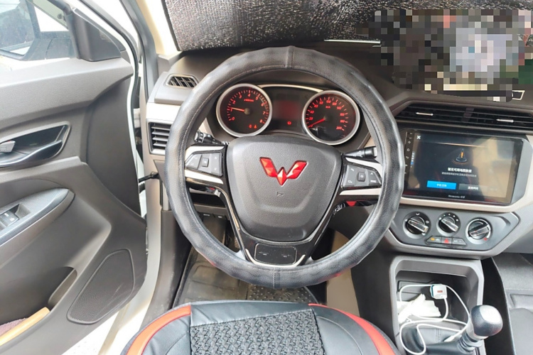 五菱汽车 五菱宏光 2021款 1.5L改款 S标准型 电动助力LAR局部细节13